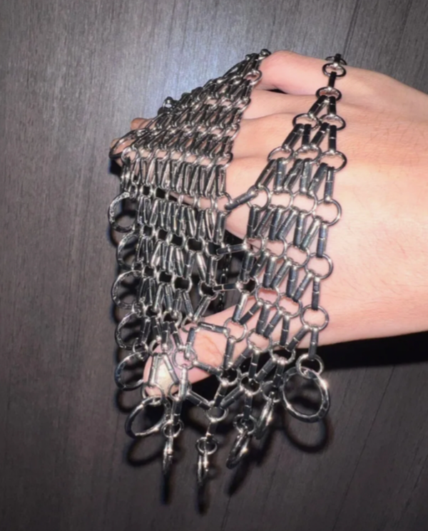 Cyber Punk Niche Chunky Vintage Metallic Fashion Necklace, Playful Accessory for Men and Women