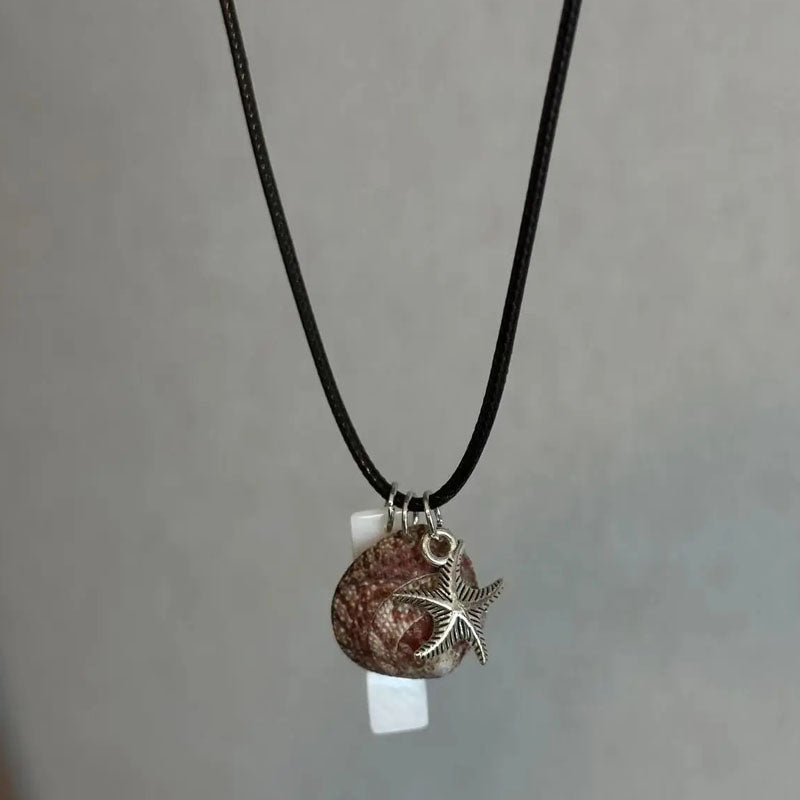 Boho Necklace Chain Conch Pendant Necklace Beach Choker Necklaces for Women and Girls