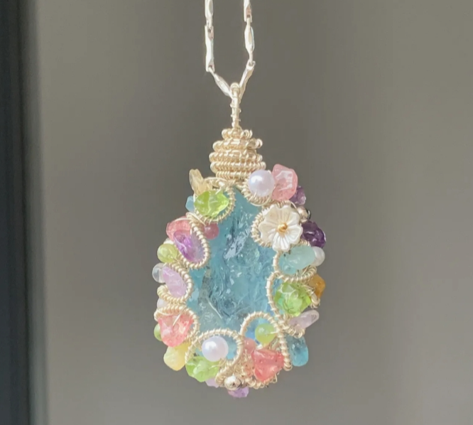 MoJone Original Handmade Round Flower-shaped Pendant, Natural Stone and Silver-plated Necklace