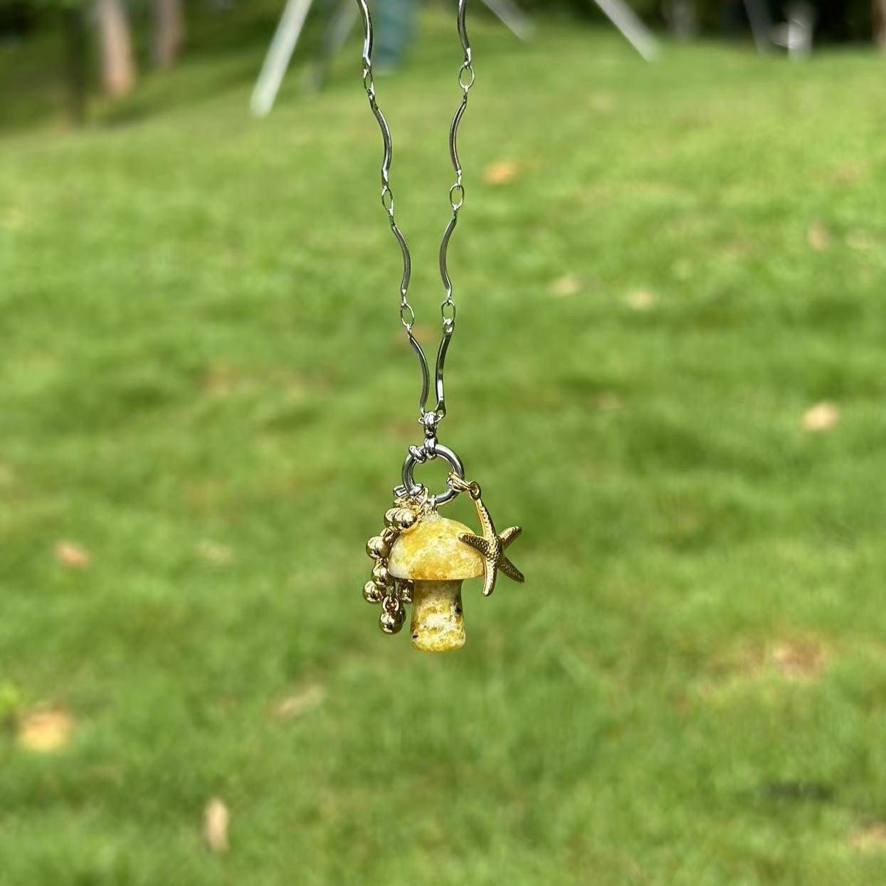 Mushroom Stone Natural Crystal Grape Short Chain Necklace