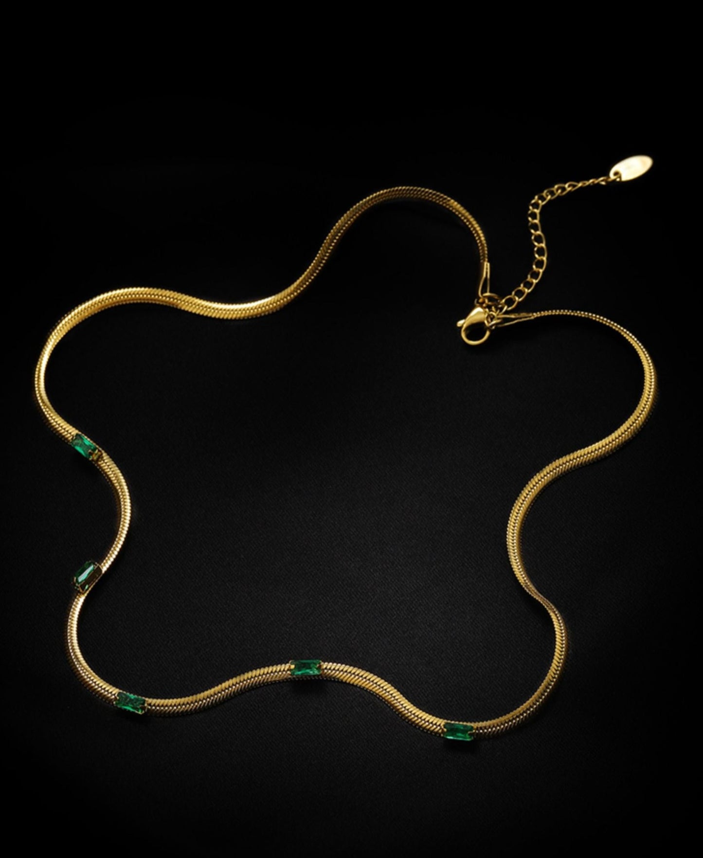 MoJone Luxurious Elegant Emerald Gold Snake Bone Choker Necklace for Female