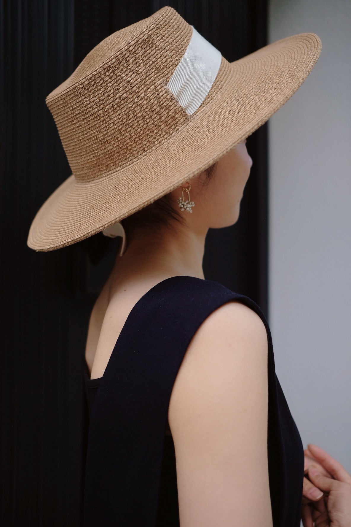 MoJone Handmade Original Freshwater Pearl Golden Earrings for Female