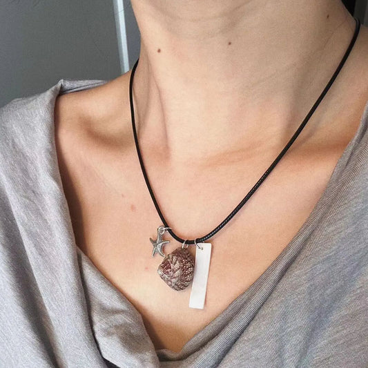 Boho Necklace Chain Conch Pendant Necklace Beach Choker Necklaces for Women and Girls