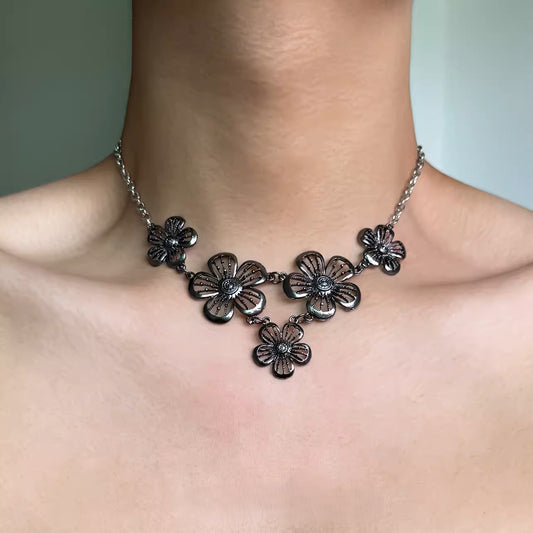 Adorable Vintage Black Flower Adjustable Necklace Choker, Playful Accessory for Women