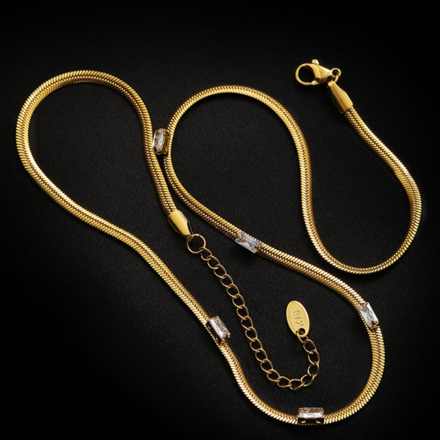 MoJone Luxurious Elegant Emerald Gold Snake Bone Choker Necklace for Female