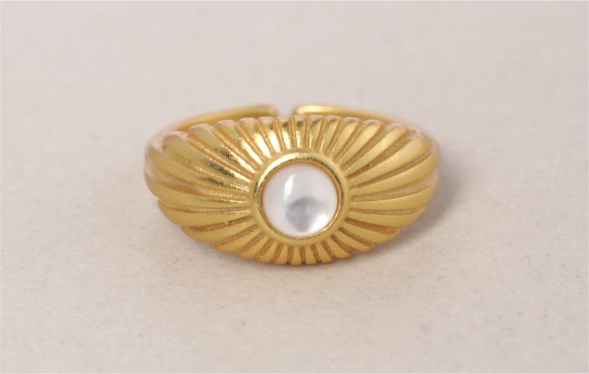 MoJone Frech Chic Vintage Original Mother-of-pearl Ring for Female