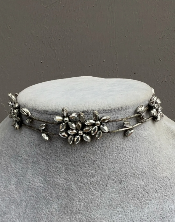Adorable Chunky Niche Silver Copper Punk Flower Pendant Necklace Choker Chain for Women