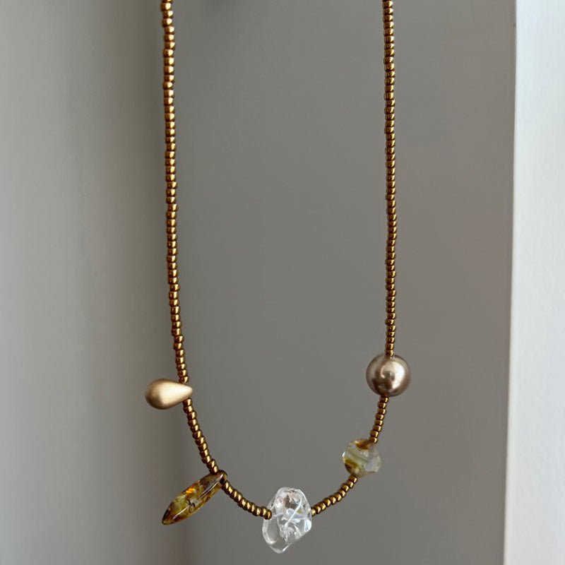Vintage Natural Stone Conch Crystal Beaded Necklace for Women Girls Bohemian Beaded Choker Jewelry