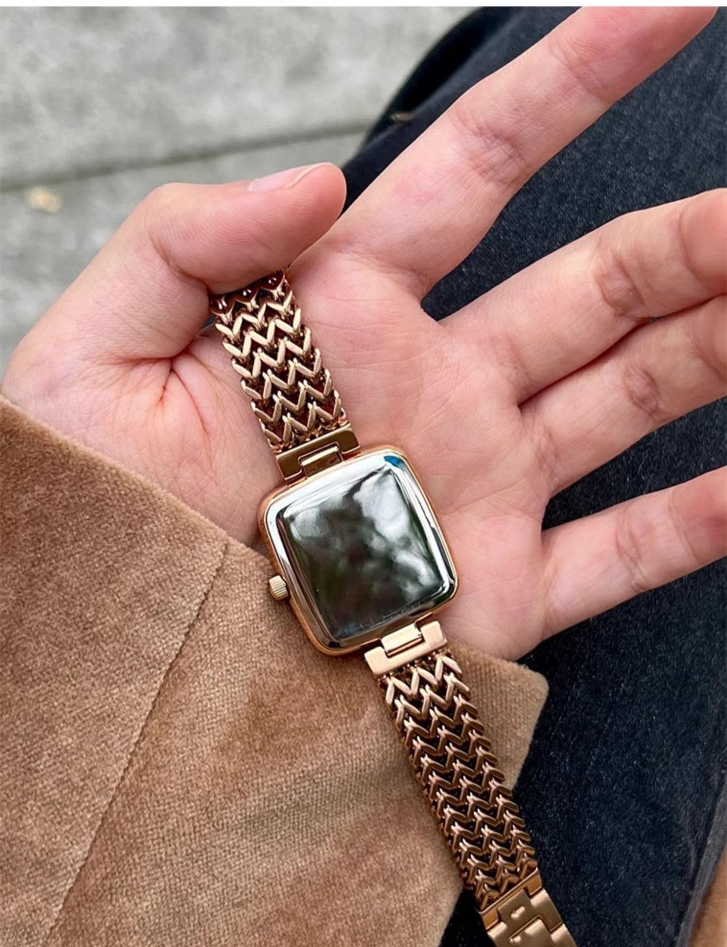Women's Minimalist Square Watch: Stainless Steel, Gold Tone, Simple and Elegant Design