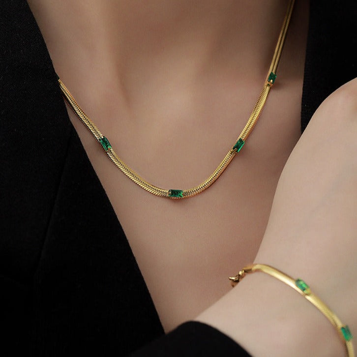 MoJone Luxurious Elegant Emerald Gold Snake Bone Choker Necklace for Female