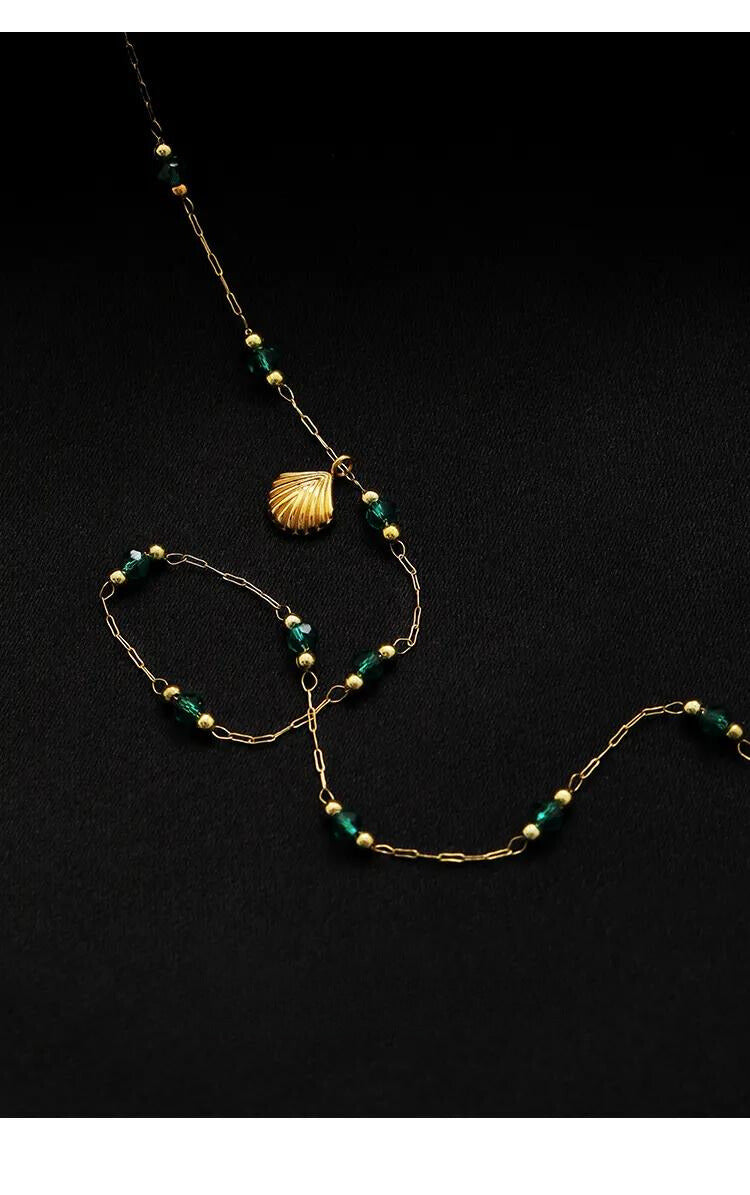 Elegant Emerald Necklace with 18k Gold-Plated Seashell Pendant – Collarbone Chain