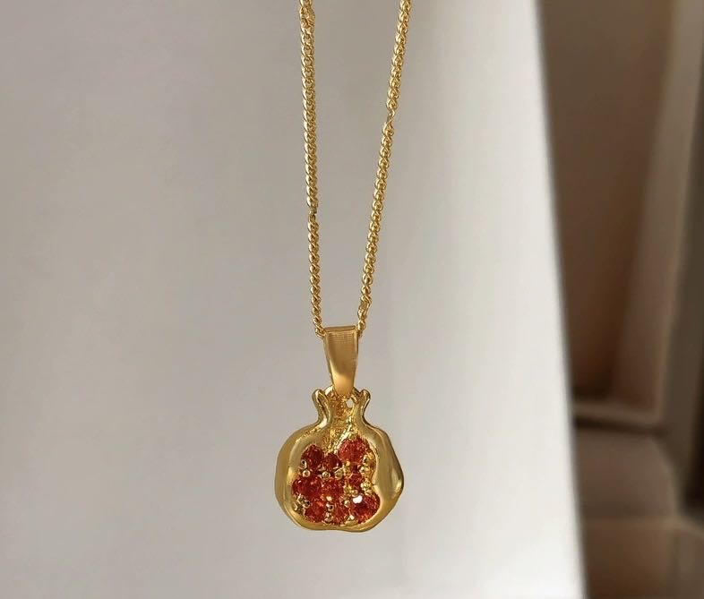Pomegranate Necklace for Women, Summer Clavicle Chain, French Light Luxury, Original Niche Design with Chinese Style