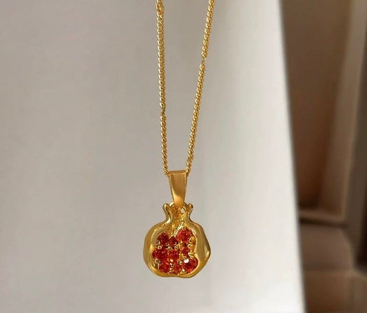 Pomegranate Necklace for Women, Summer Clavicle Chain, French Light Luxury, Original Niche Design with Chinese Style