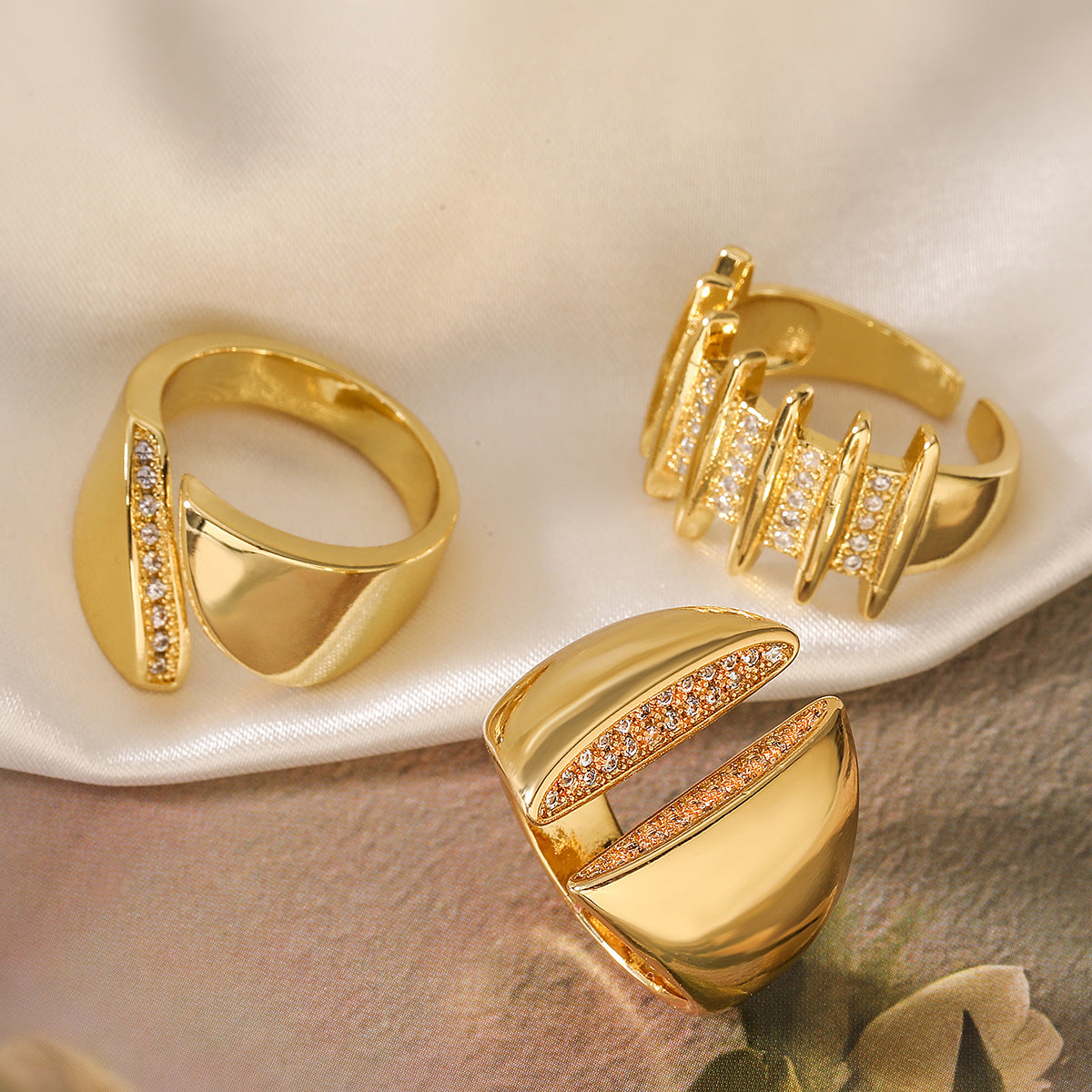 Elegant Geo 18K Gold-Plated Copper Ring with Zircon Detailing,Adjustable Statement Ring for Woman