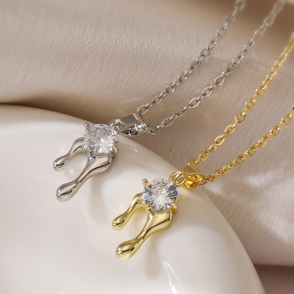 Minimalist Geometric Pendant Necklace for Women - Gold-Plated Copper with Zircon Stone, Versatile Clavicle Chain