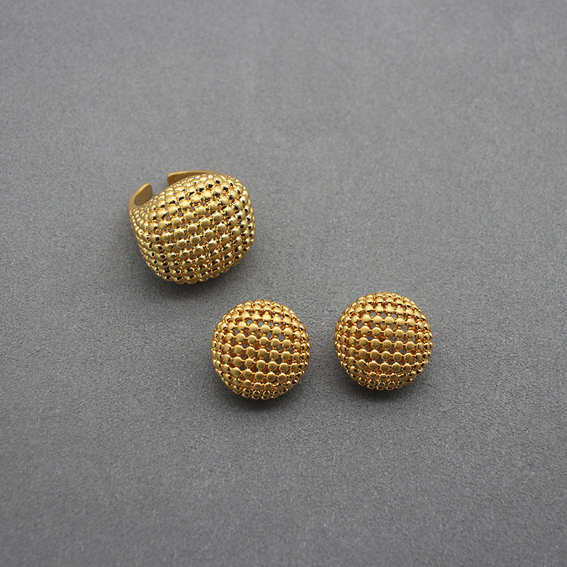 Elegant Quilted Hollow Pattern Gold-Toned Jewelry Set - Chanel Inspired Ring and Stud Earrings, Perfect for Fashionable Outfits & Sophisticated Events, Enhance Your Collection