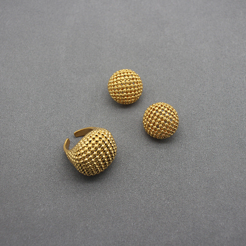 Elegant Quilted Hollow Pattern Gold-Toned Jewelry Set - Chanel Inspired Ring and Stud Earrings, Perfect for Fashionable Outfits & Sophisticated Events, Enhance Your Collection
