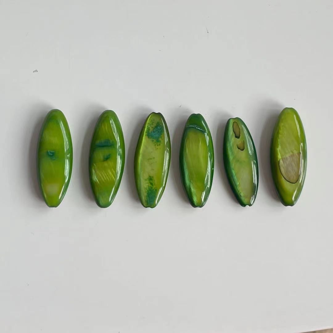 Green Natural Shell Necklace and Earring Set, Vintage Chic, Suitable for Vacation Travel