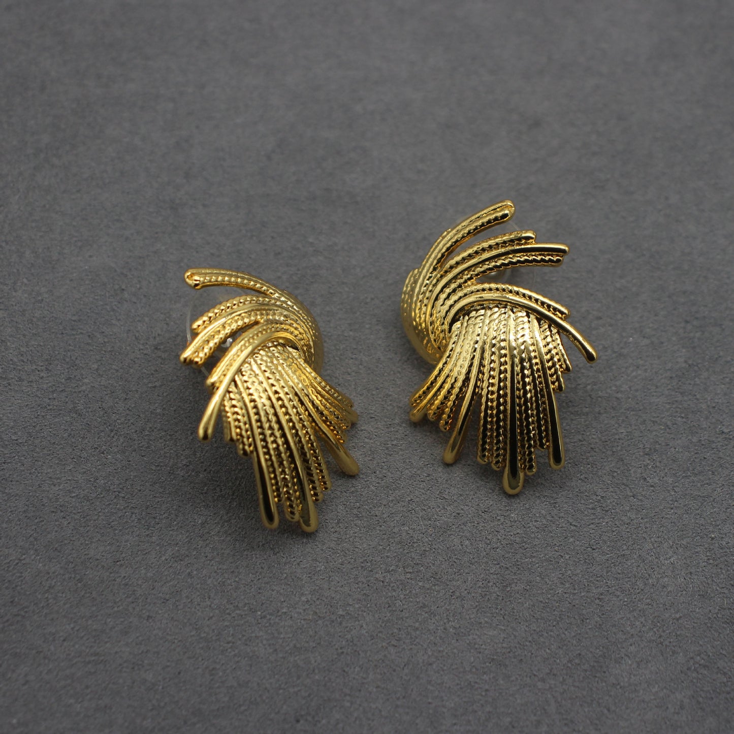 Vintage-chic burst firework design metal earrings, 18K gold-plated, stylishly elegant, uniquely designed for a standout look.