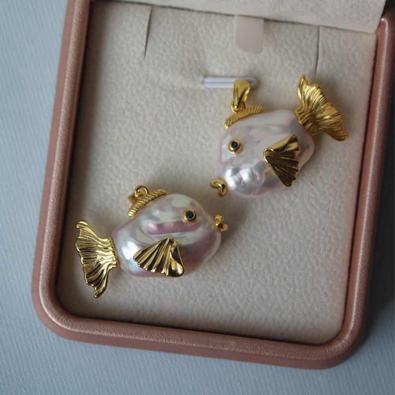 Natural Baroque Pearl Whale Pendant Necklace with Small Fish in S925 Sterling Silver, Irregular Pearl Chain