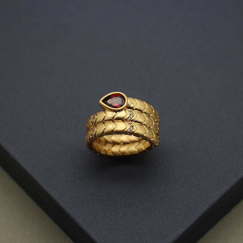 Elegant Brass-Plated Teardrop Cubic Zirconia Tea-Colored Ring, Sophisticated Accessory for Everyday Glamour and Special Occasions