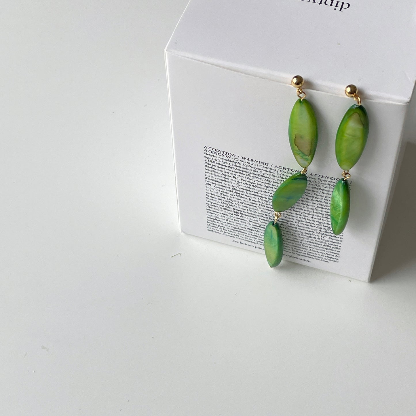 Green Natural Shell Necklace and Earring Set, Vintage Chic, Suitable for Vacation Travel