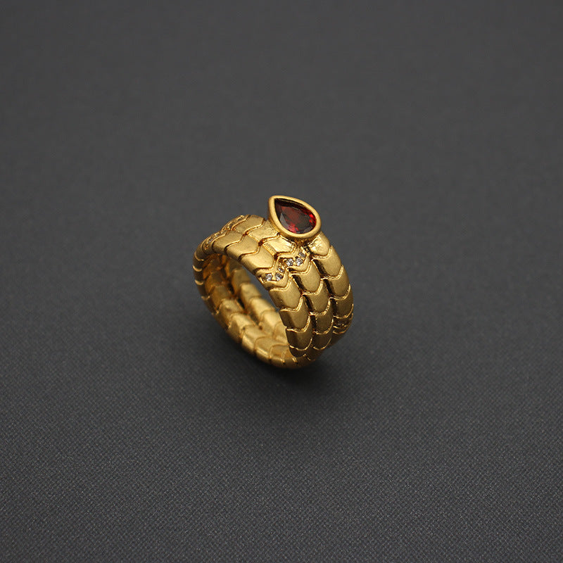 Elegant Brass-Plated Teardrop Cubic Zirconia Tea-Colored Ring, Sophisticated Accessory for Everyday Glamour and Special Occasions