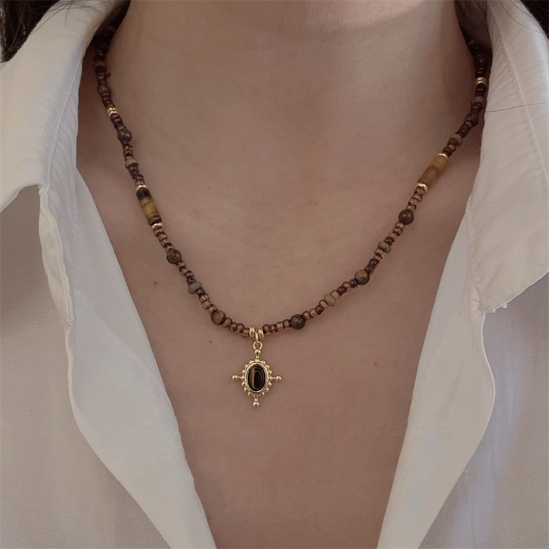 Vintage Gold Ellipse Pendant Bead Necklace, Women's Stylish & Versatile, Unique Design