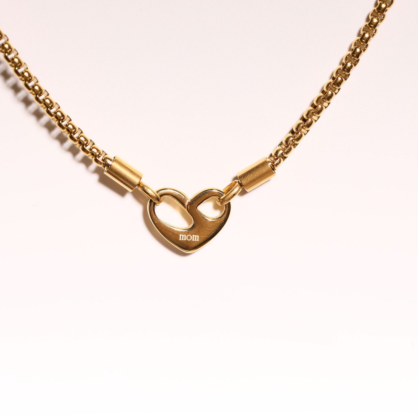 Stainless Steel Mama Heart Necklace,Engraved Heart Pendant,Double-Sided Love Pendant, 18K Gold-Plated, Adjustable 41-50cm Chain