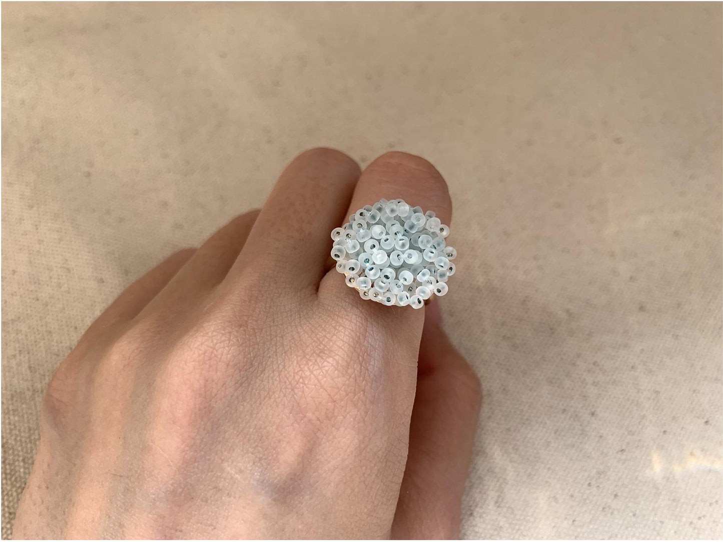 Fresh-Colored Rice Bead Woven Circular Ring, Available in Multiple Colors, Fresh and Elegant, Specially Designed Non-Matching Ring, Perfect Ladies' Gift