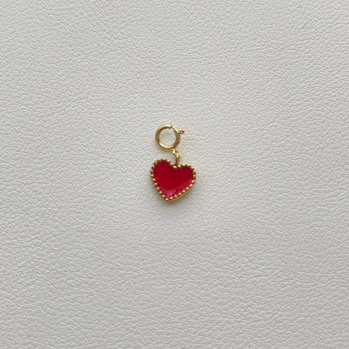 Natural Mother-of-Pearl Love Heart Titanium Steel Pendant with 14K Gold-Plated Clasp