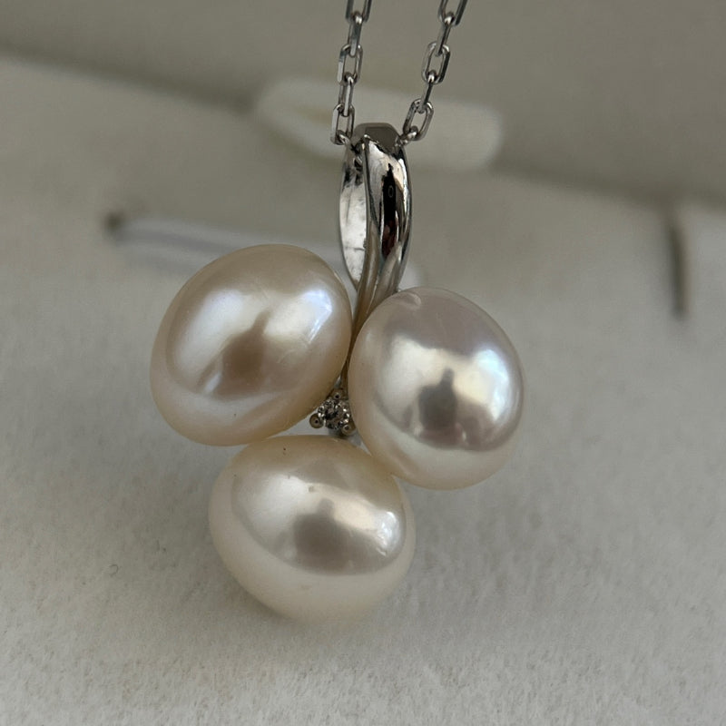Premium Pearl Creative ball 3 grapes cute freshwater pearl necklace Simple holiday gift