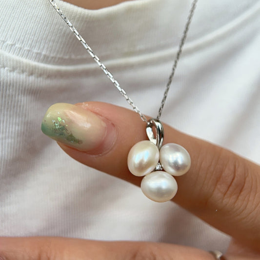 Premium Pearl Creative ball 3 grapes cute freshwater pearl necklace Simple holiday gift