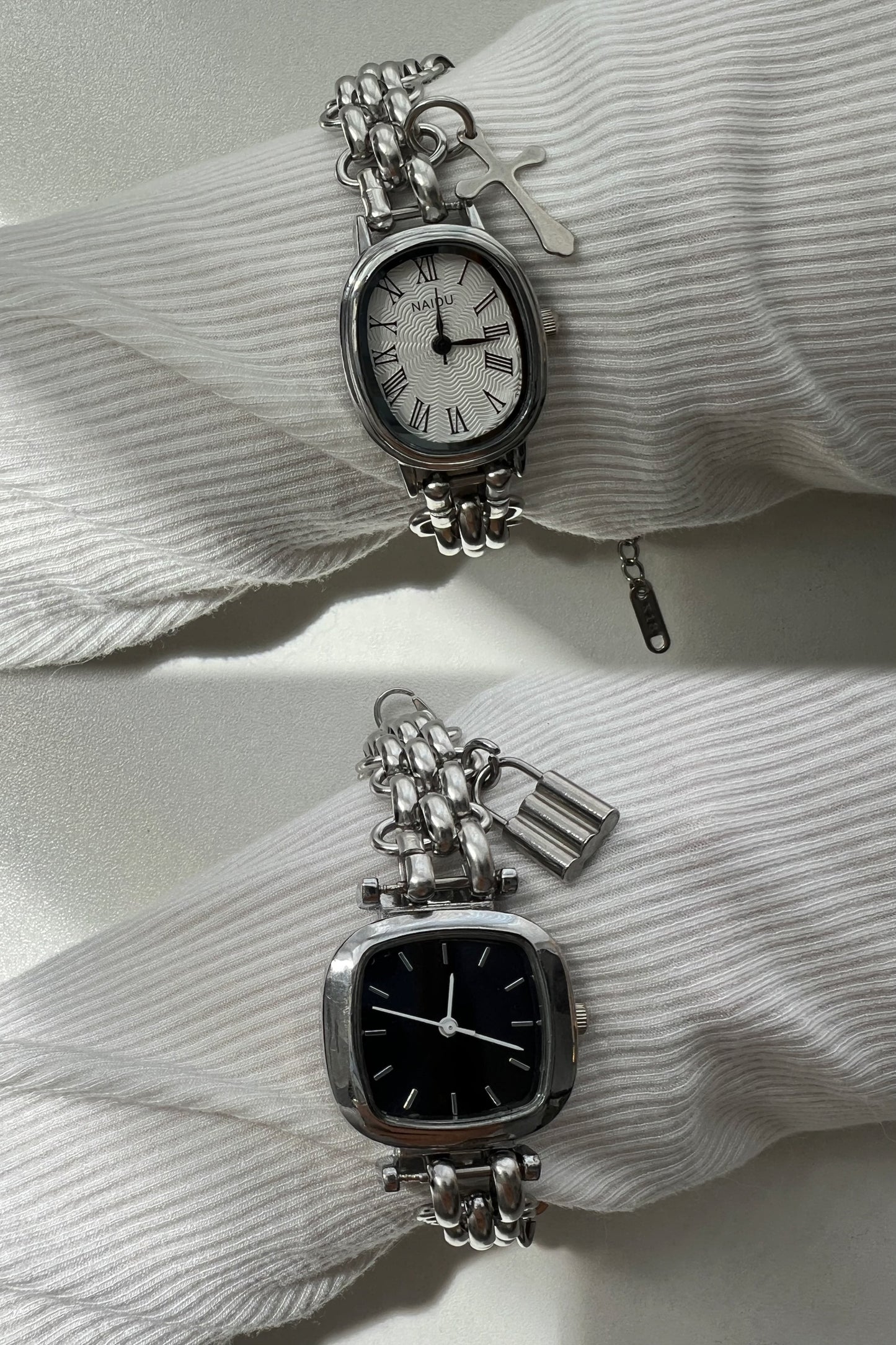 Minimalist black&white dial silver wrist watch
