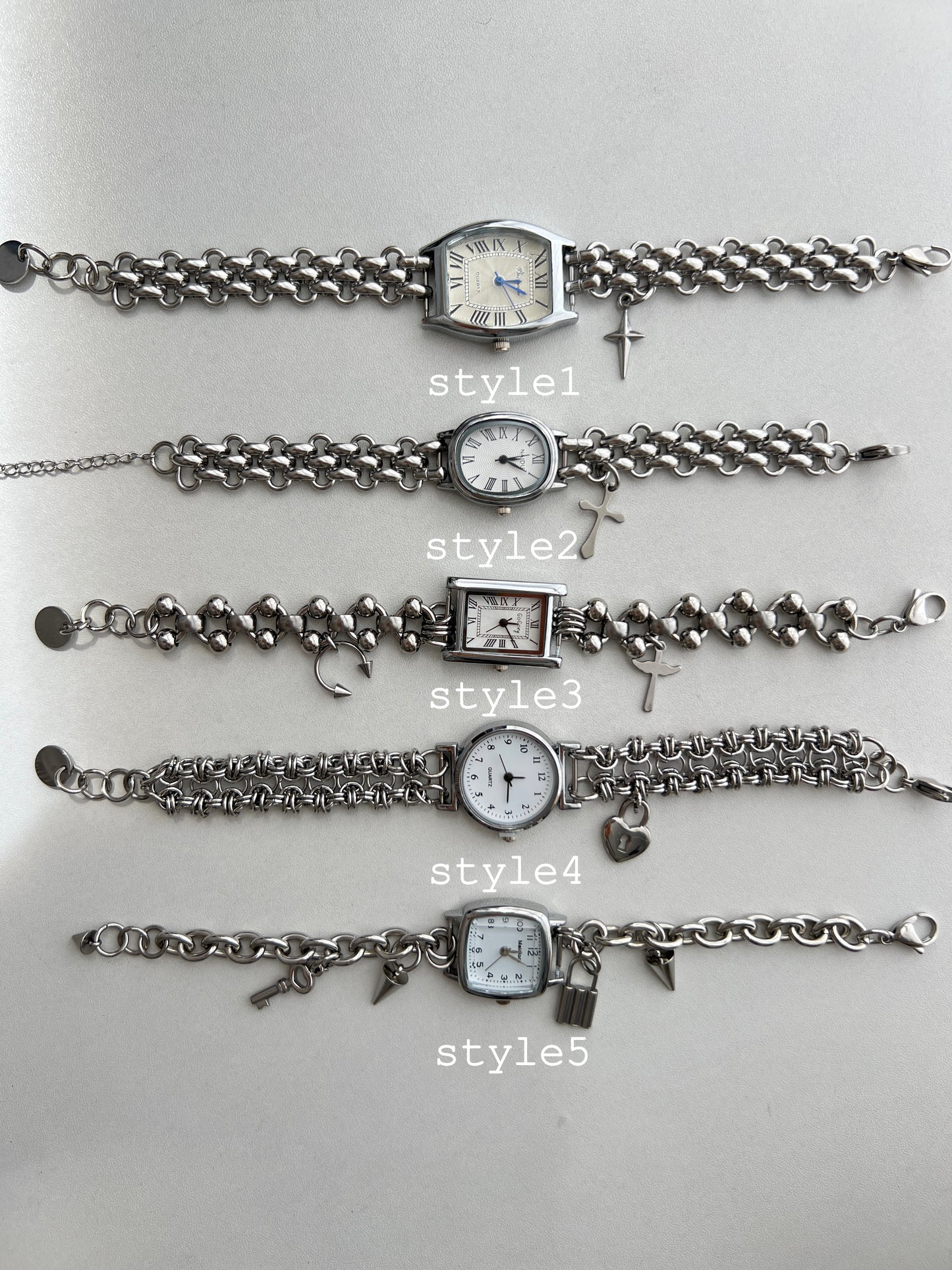 Minimalist black&white dial silver wrist watch