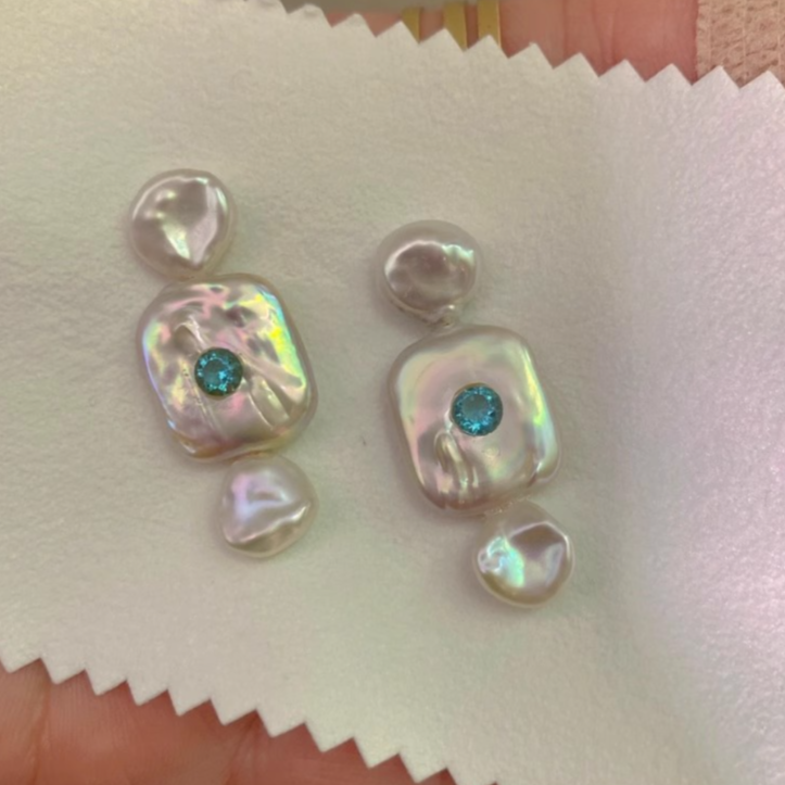 Niche Designed Sweet and Natural Baroque Pearl Candy Earring