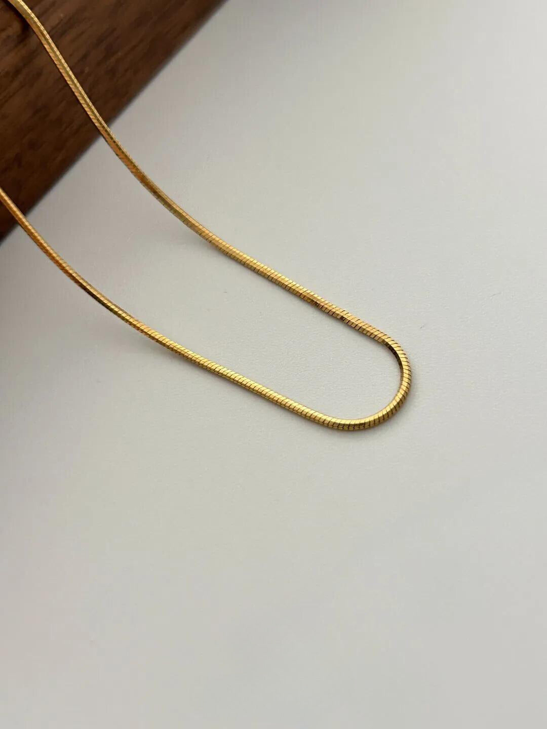 Elegant Gold-Plated Sterling Silver Snake Bone Chain Necklace – Minimalist Fashion Accessory