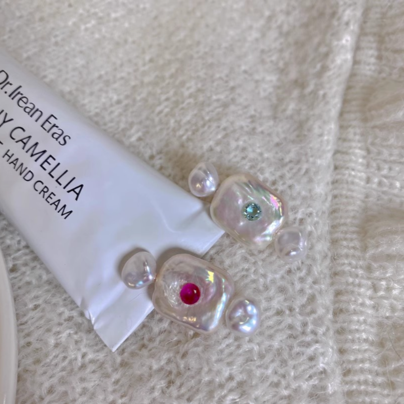 Niche Designed Sweet and Natural Baroque Pearl Candy Earring