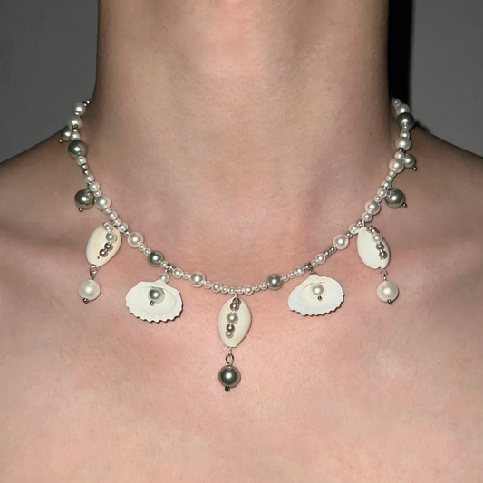 Handmade Irregular Pearl Shell Necklace Handmade Necklace Shell Necklace Alloy Pearl Pendent Bohemia Necklace for Women and Girls