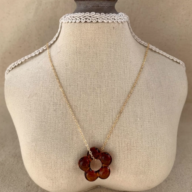 Vintagepunk flower pendant necklace, fresh and delicate style,made of glass,a special gift