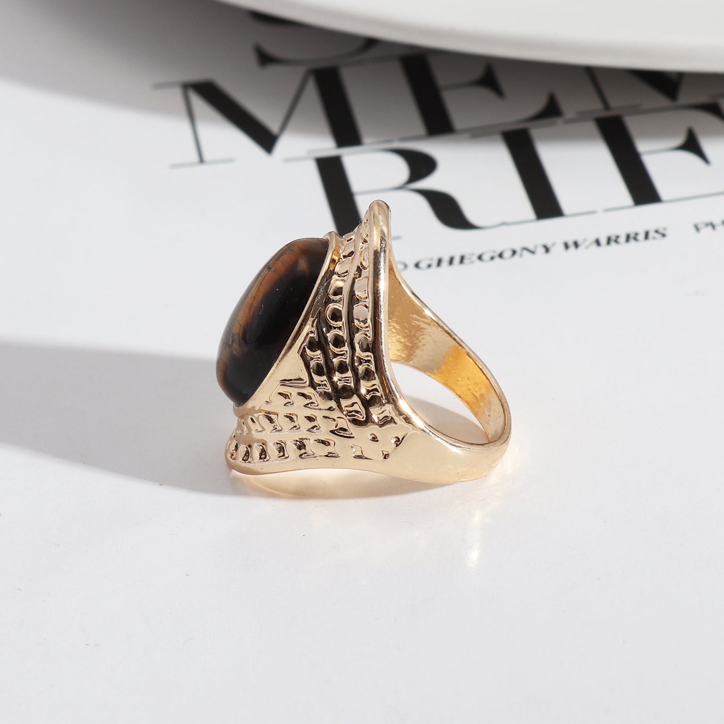 Vintage Palace-Inspired Tiger's Eye Ring, Exaggerated Fashion, Oval Stone One Size