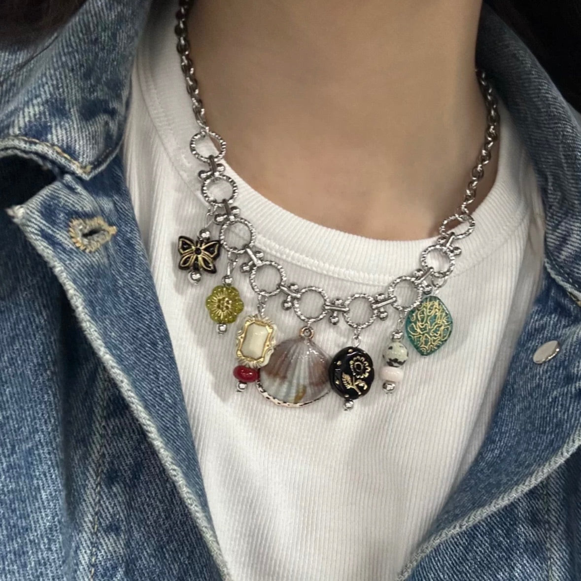 Vintage-Style Shell Flower Butterfly Bead Necklace with Aged Effect