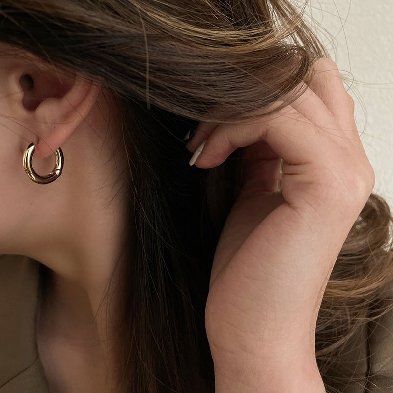 Minimalist Smile Earrings, Unique Design, Gold-Plated Copper Ear Cuff