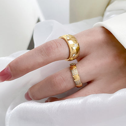 Floral Core Zircon Ring, Black Zircon Eye, Wave-Patterned Star Ti Steel, 18K Gold-Plated