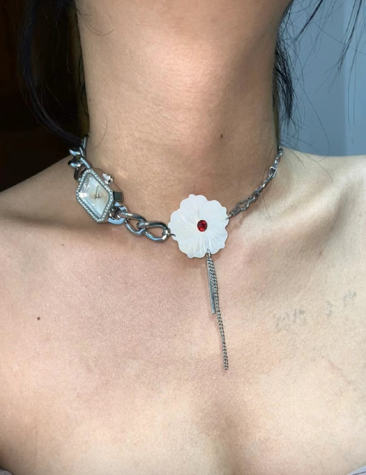 Handmade Vintage Punk White Flower Pedal  Watch Choker Necklace,Y2K necklace, Niche Chunky Silver Chain Necklace, Perfect Gift for her