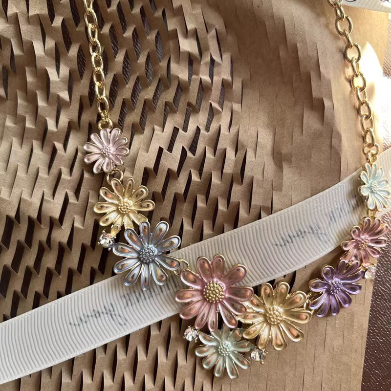 Retro Daisy Alloy Necklace Earrings Jewelry Set for Women
