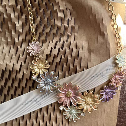 Retro Daisy Alloy Necklace Earrings Jewelry Set for Women