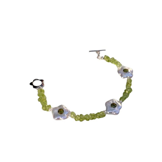 Natural Peridot & Baroque Pearl Floral Bracelet - Handcrafted Elegance, Perfect for Sophisticated Fashion & Timeless Charm