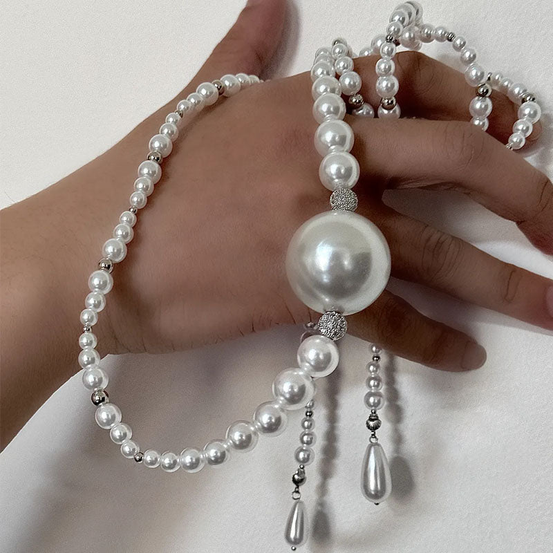Retro Long Pearl Necklace for Costume Party Jewelry Perfect for Special Occasions