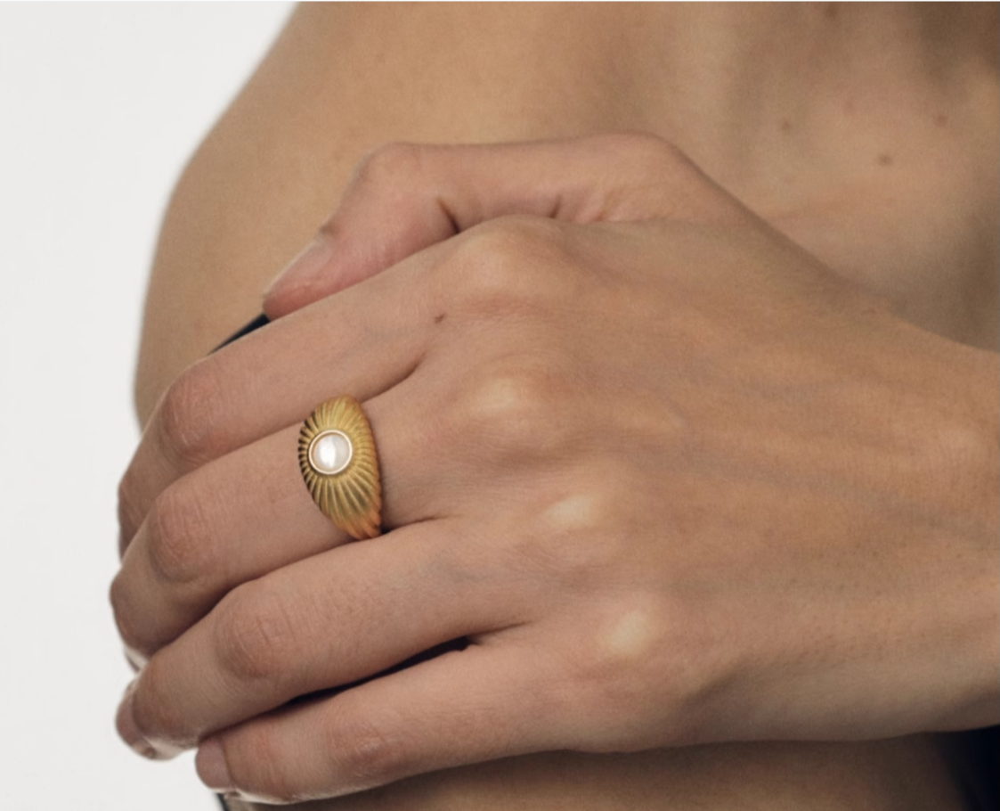 MoJone Frech Chic Vintage Original Mother-of-pearl Ring for Female